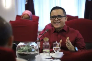 Azwar anas