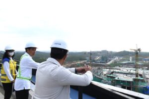 Pagi di IKN Presiden Tinjau Progres Pembangunan Istana dan Kantor Presiden