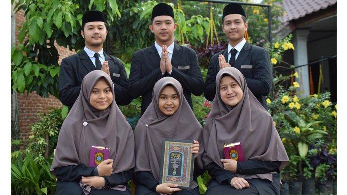 4e86cc8d mahasantri