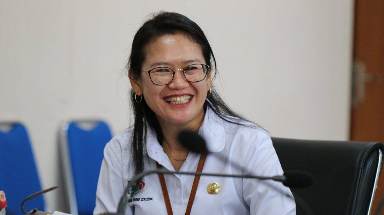 9bda7f5a kepala bps kaltim yusniar juliana
