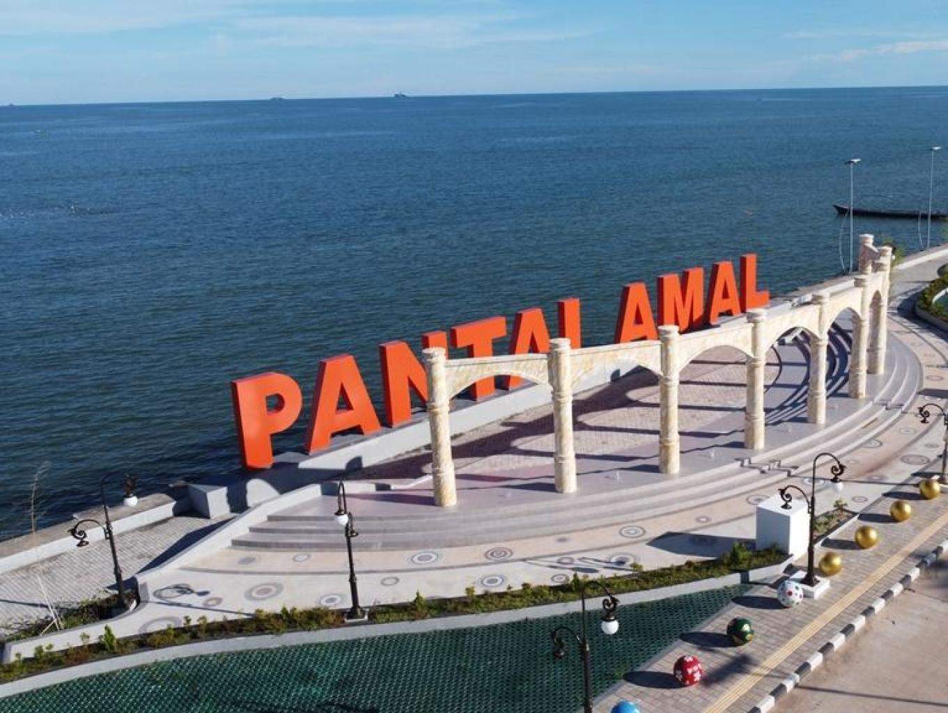 Jangan Sampai Skip, Inilah Spot Menarik Yang Harus Dicobain Di Pantai Amal
