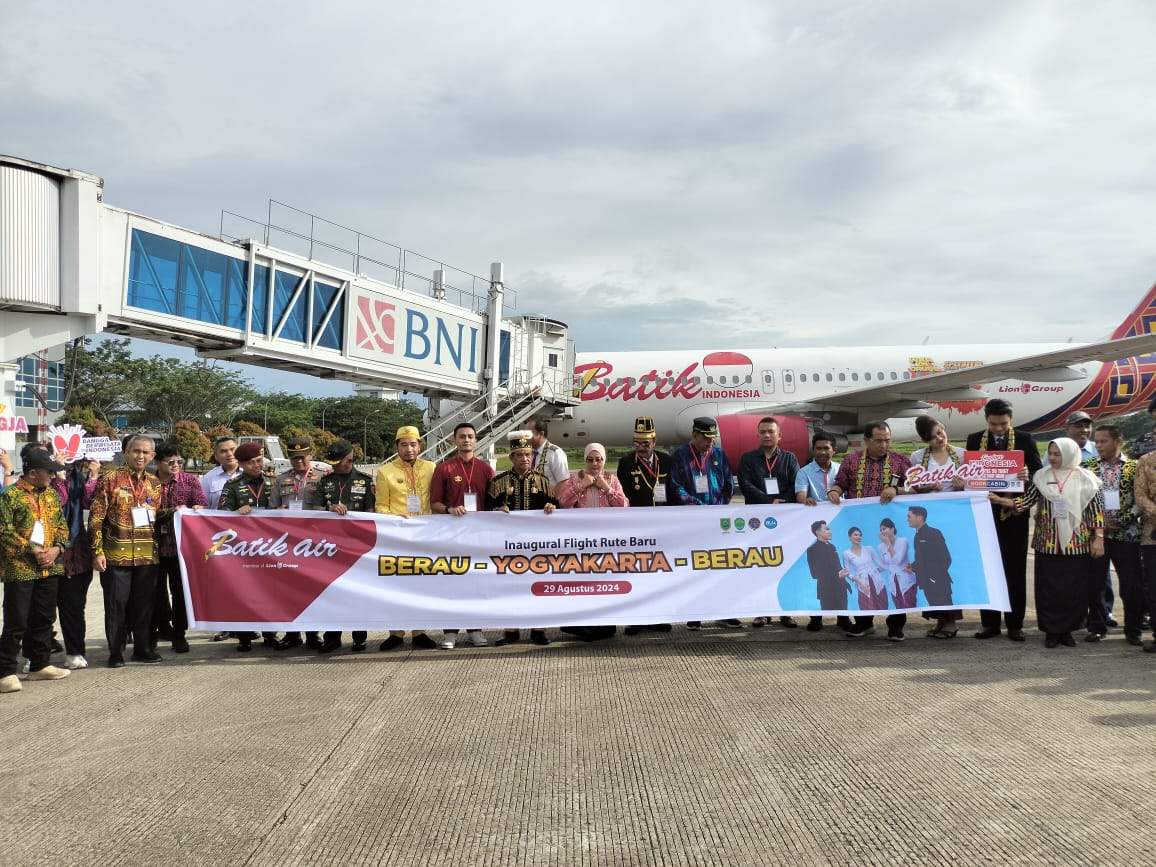 Bupati Berau Resmikan Penerbangan Perdana Batik Air Rute Berau-Yogyakarta benuanta