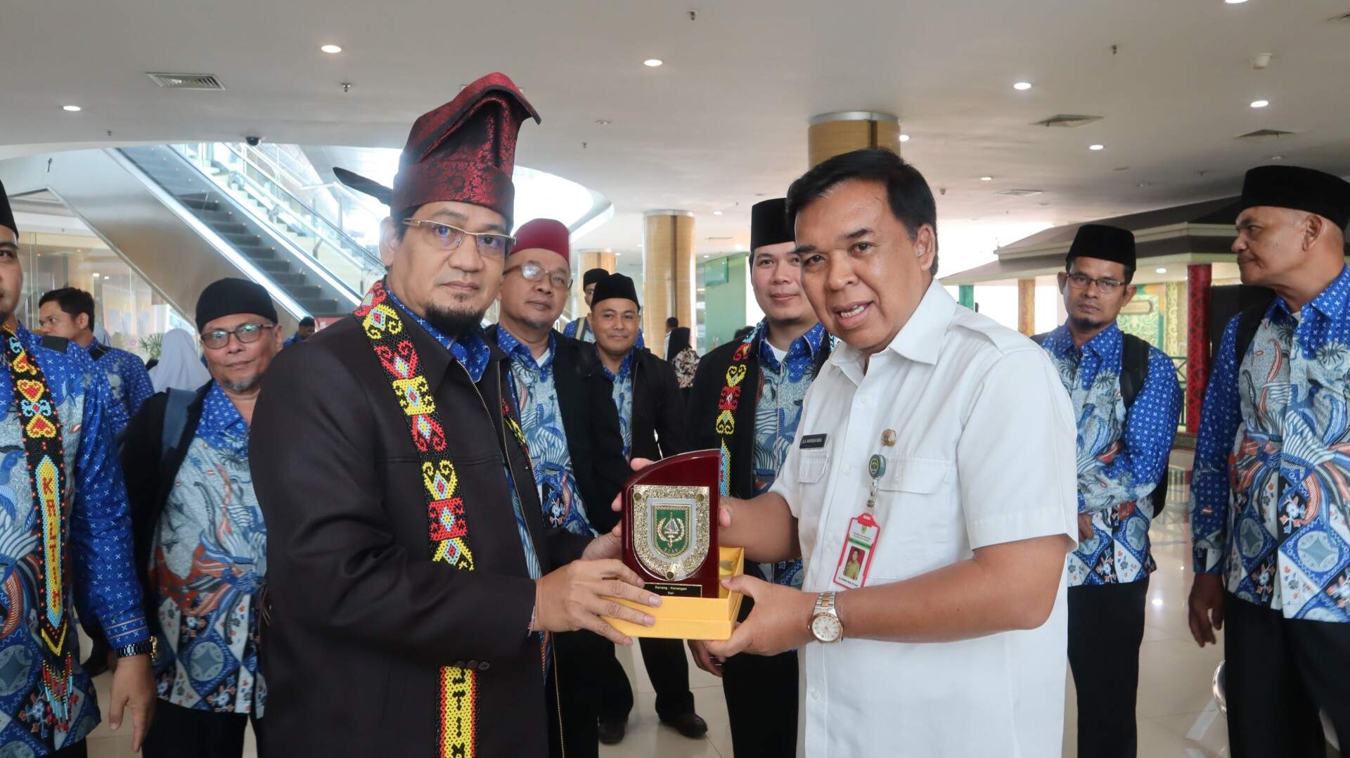 Disbun Kaltim Sambut Hangat Kontingen MTQ Nasional XXX dari Riau benuanta