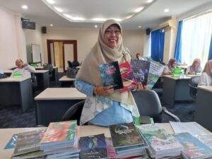 Upaya Kolektif Tingkatkan Literasi, Yayasan Fastabiqul Khairat Sumbang Buku benuanta