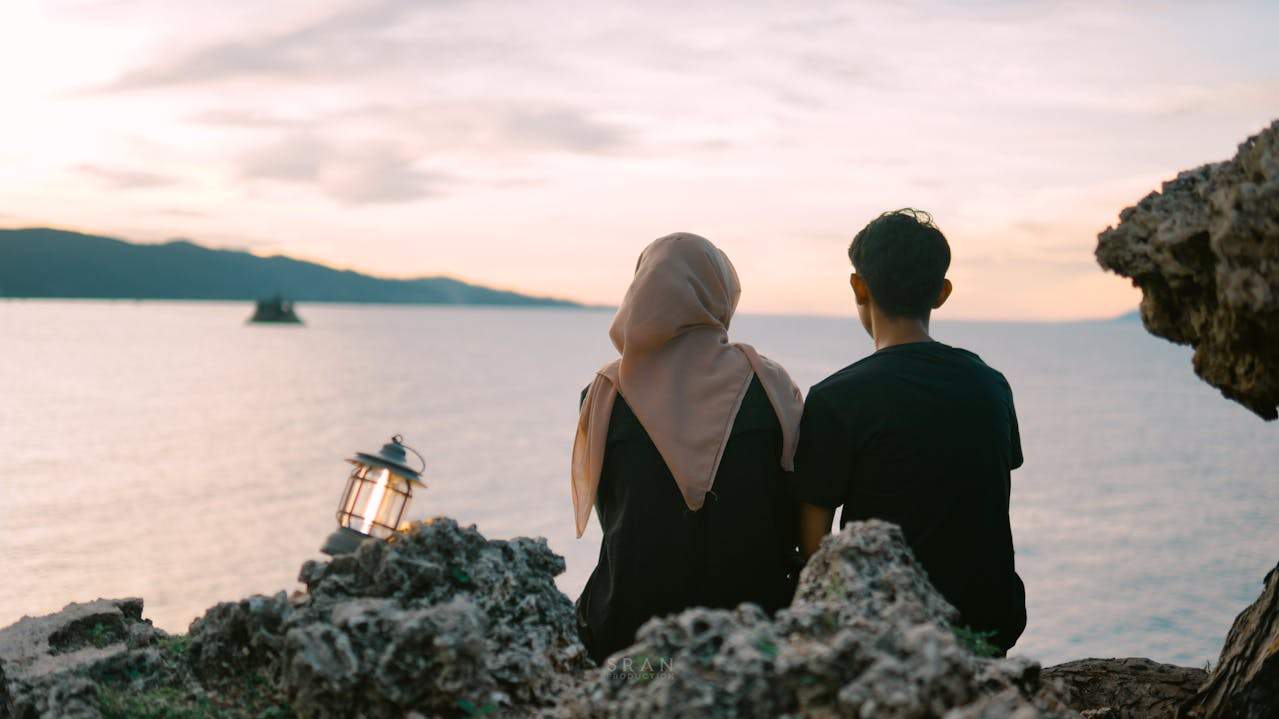 Cara Membangun Hubungan Romantis Bersama Pasangan benuanta