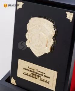 Kenapa Plakat Kayu Jadi Simbol Penghargaan Paling Berkesan?