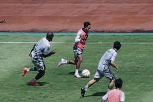 Badai Cedera Belum Berlalu, Persib Hadapi Ujian Berat Lawan Bali United