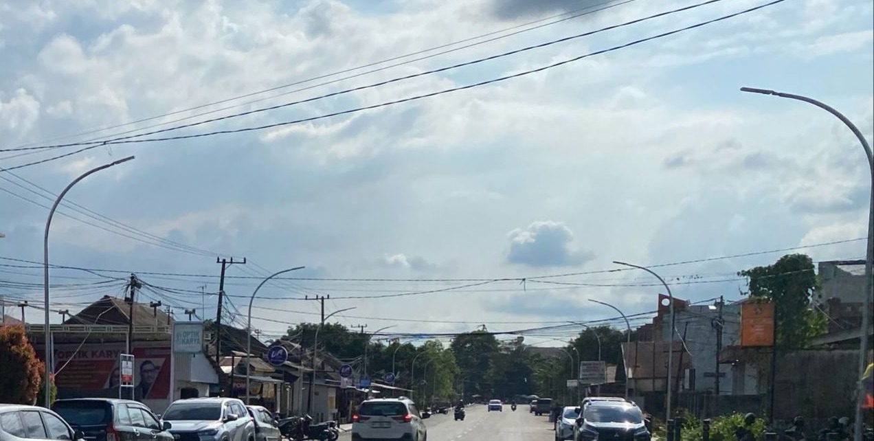 Lampu Jalan Imam Bonjol di Tenggarong.