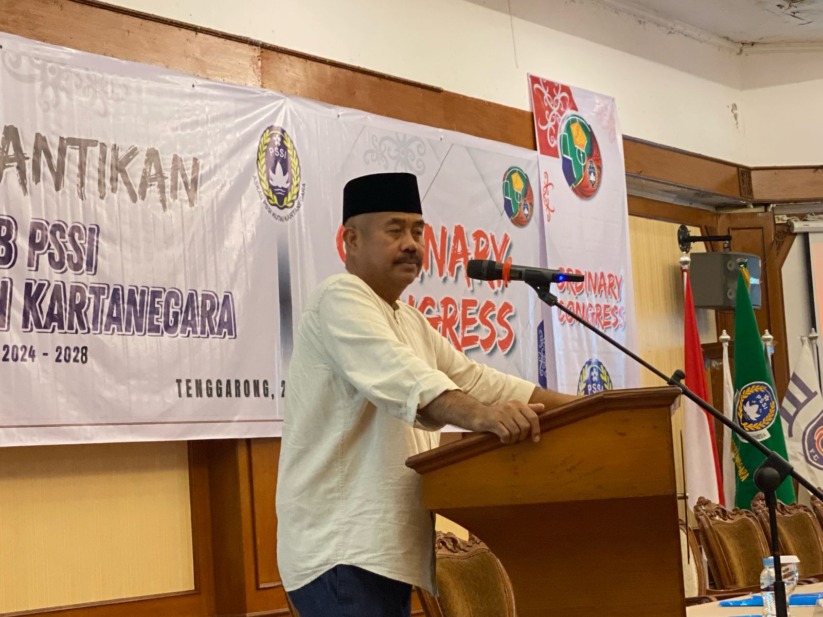 Bupati Kukar Dorong Kemandirian Askab PSSI dalam Kelola Stadion Randong Demang