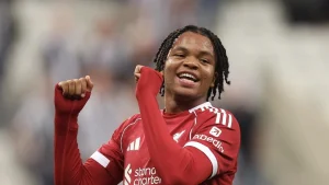 Rio Ngumoha Resmi Jadi Pencetak Gol Termuda Liverpool