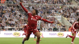 Diwarnai Kartu Merah, Liverpool Menang 3-2 Atas Newcastle Lewat Gol Menit 100