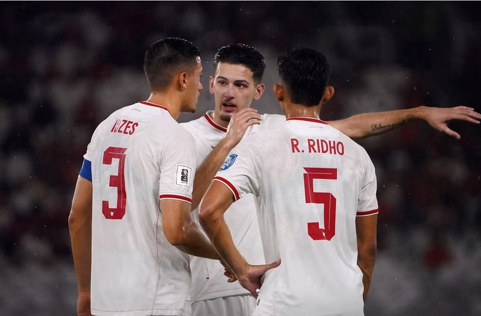 Kluivert Tutup Rapat Info Taktik, Peluang Trio Bek Idzes-Ridho-Hubner Starter Bikin Penasaran