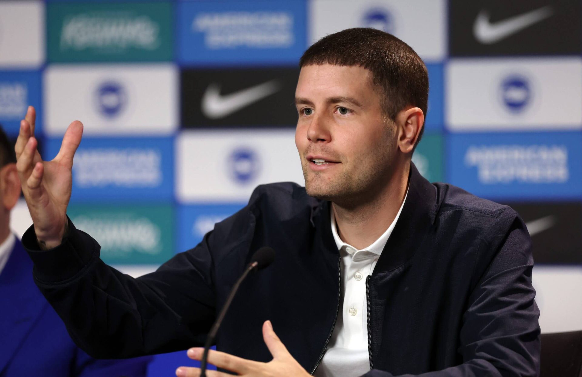 Tanggapi Rumor Man United, Hurzeler Pilih Hormati Amorim dan Fokus pada Brighton
