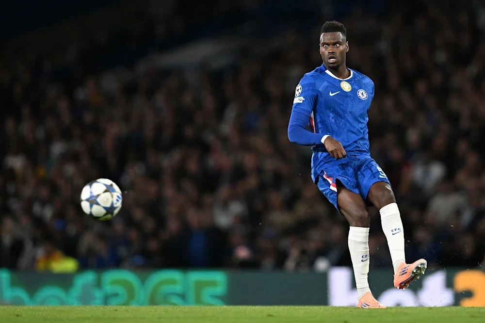 Jadi Tumpuan Harapan, Badiashile Siap Pimpin Pertahanan Chelsea Hadapi Serangan Liverpool