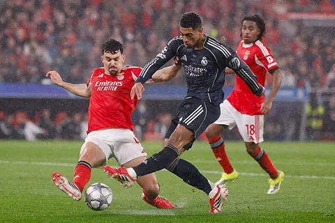 Real Madrid Terlempar ke Babak Playoff Liga Champions Real Madrid Terlempar ke Babak Playoff Liga Champions