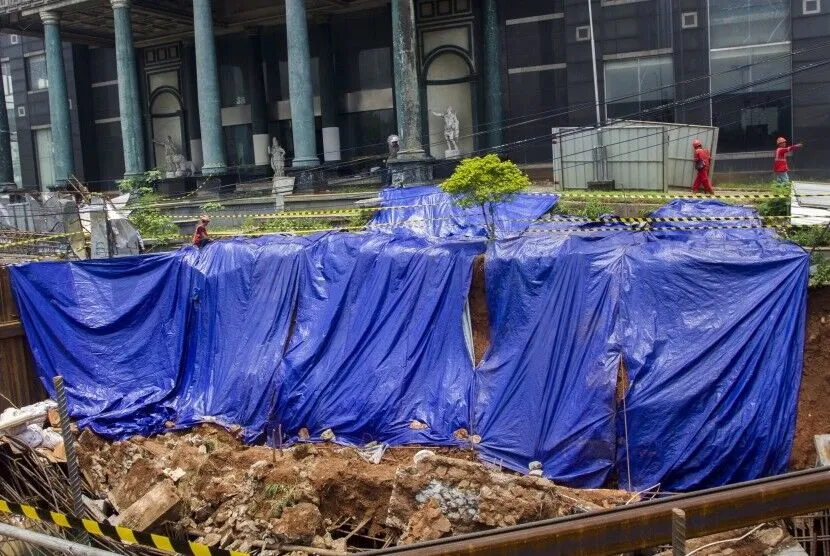 Material Penutup Proyek yang Tahan Cuaca dan Efisien untuk Konstruksi