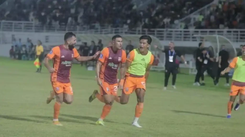 Bantai Persebaya 5-1, Borneo FC Tempel Ketat Persib Bandung di Puncak Klasemen Bantai Persebaya 5-1, Borneo FC Tempel Ketat Persib Bandung di Puncak Klasemen