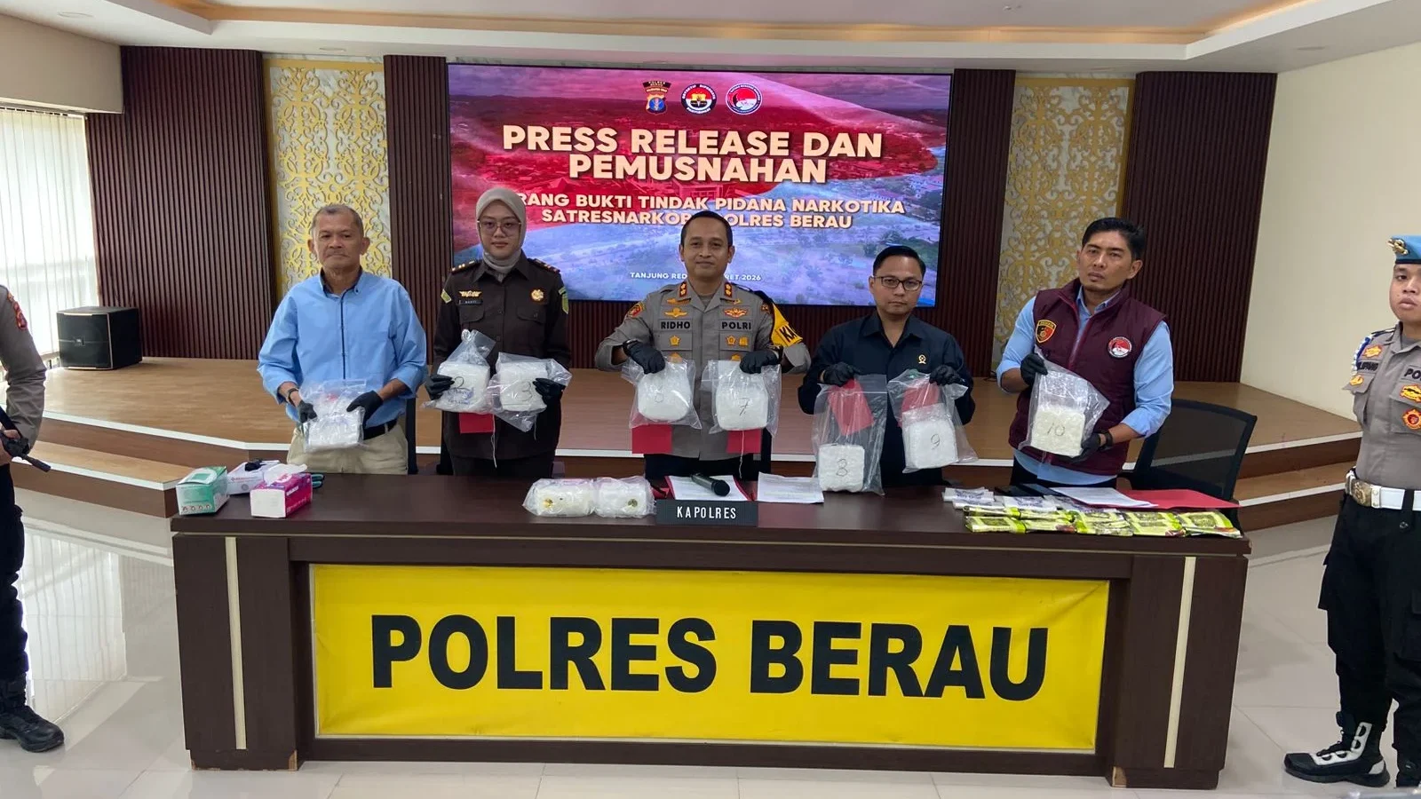 Gagalkan Peredaran 10 Kg Sabu! Subroto Puji Ketegasan Polres Berau, Minta Bandar Disikat Habis Tanpa Ampun Gagalkan Peredaran 10 Kg Sabu! Subroto Puji Ketegasan Polres Berau, Minta Bandar Disikat Habis Tanpa Ampun