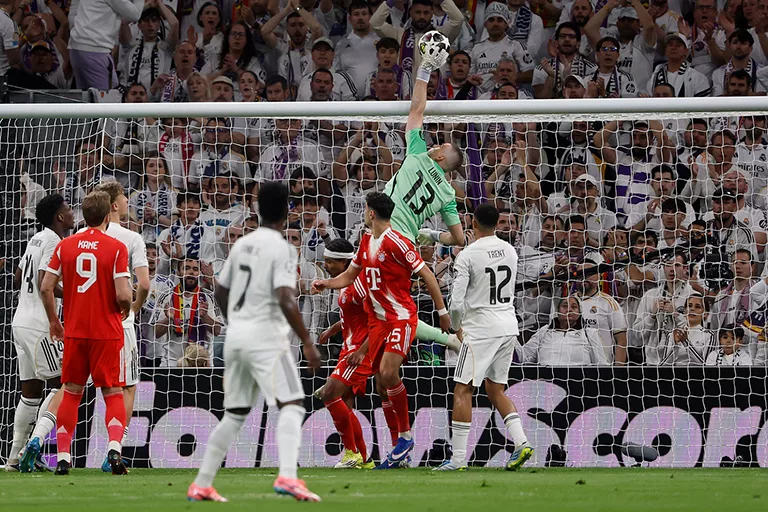Real Madrid Takluk 1-2 Usai Frustrasi Bongkar Pertahanan Rapat Manuel Neuer