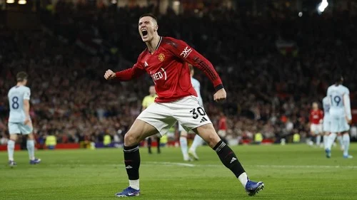 MU Tundukkan Brentford 2-1 dan Selangkah Lagi Amankan Tiket Liga Champions