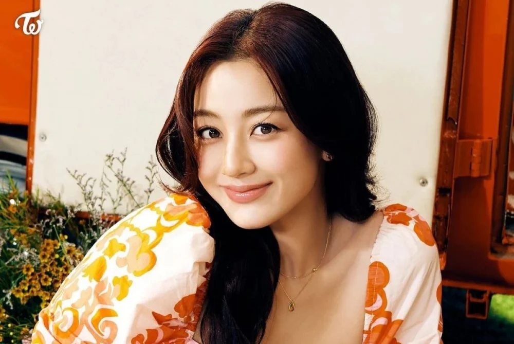 Pengumuman Mengejutkan Jihyo TWICE yang Kini Miliki Nama Inggris Gianna