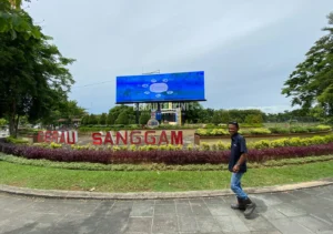 Videotron milik Pemkab Berau yang berada di sekitaran Taman Cendana, Tanjung Redeb. (IST)