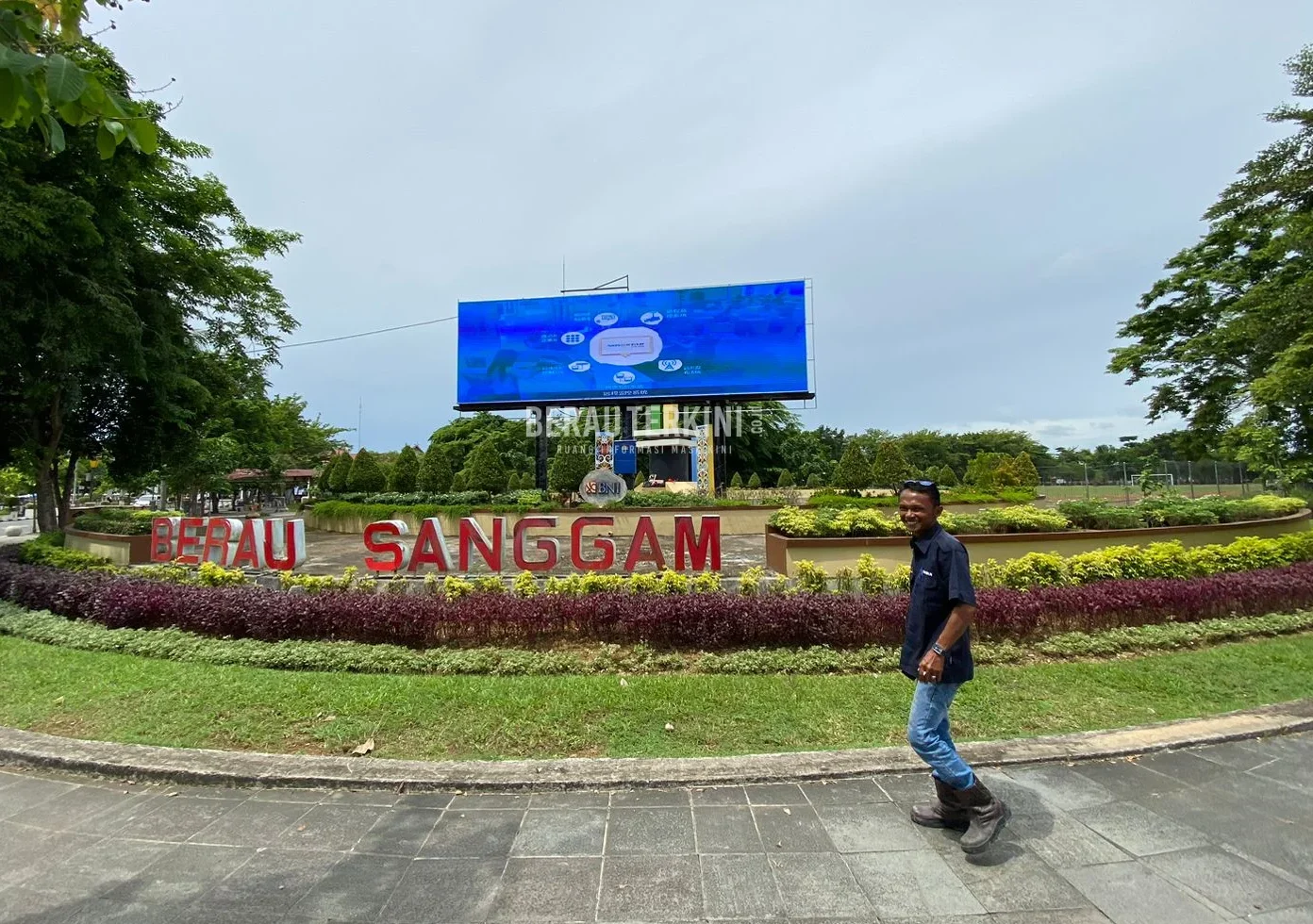 Videotron milik Pemkab Berau yang berada di sekitaran Taman Cendana, Tanjung Redeb. (IST)