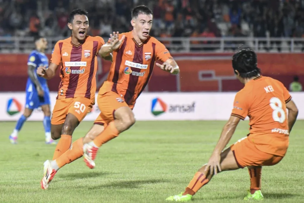 Hasil 2-0 Lawan Persita Bawa Borneo FC Panaskan Pucuk Klasemen Super League
