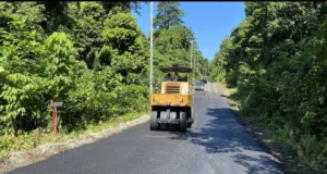 Pembangunan jalan di Maratua yang dilakukan Pemkab Berau.