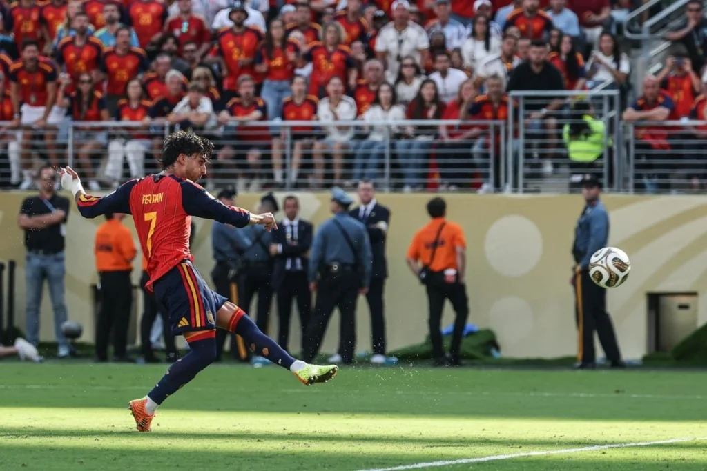 Spanyol Juara Piala Dunia Usai Tundukkan Argentina di Babak Tambahan Spanyol Juara Piala Dunia Usai Tundukkan Argentina di Babak Tambahan