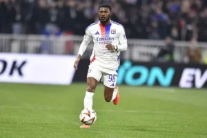 Batal Rekrut Tete, Everton Cepat Amankan Maitland-Niles di Menit Akhir